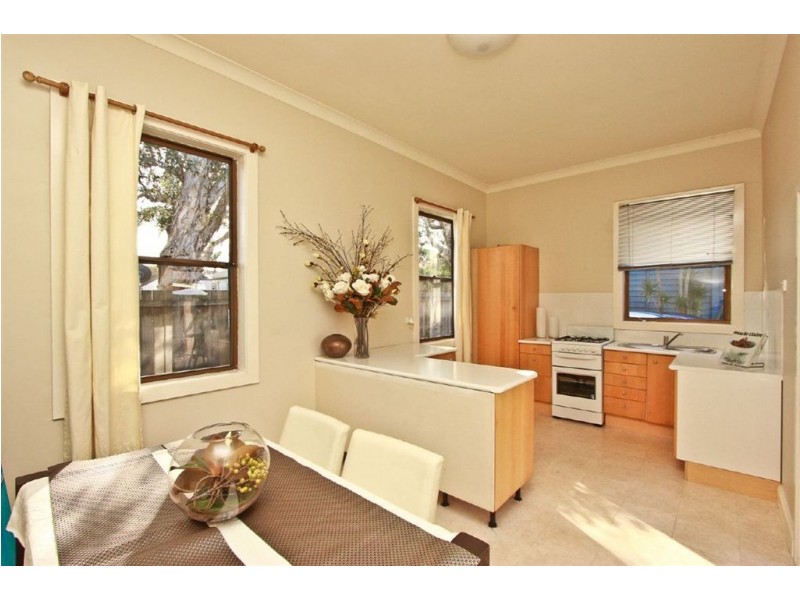 34 Lindsay Street, Hamilton NSW 2303