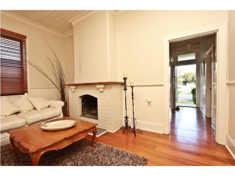 34 Lindsay Street, Hamilton NSW 2303