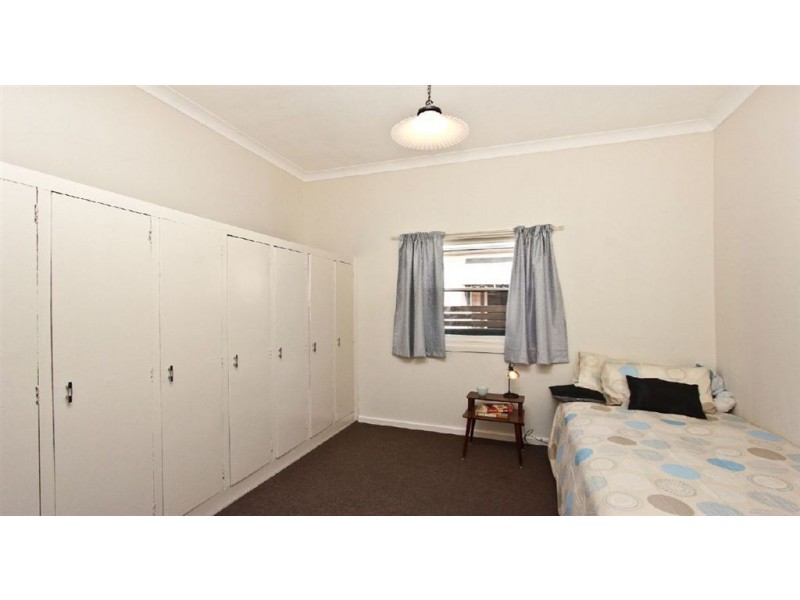 27 Ackeron street, Mayfield NSW 2304