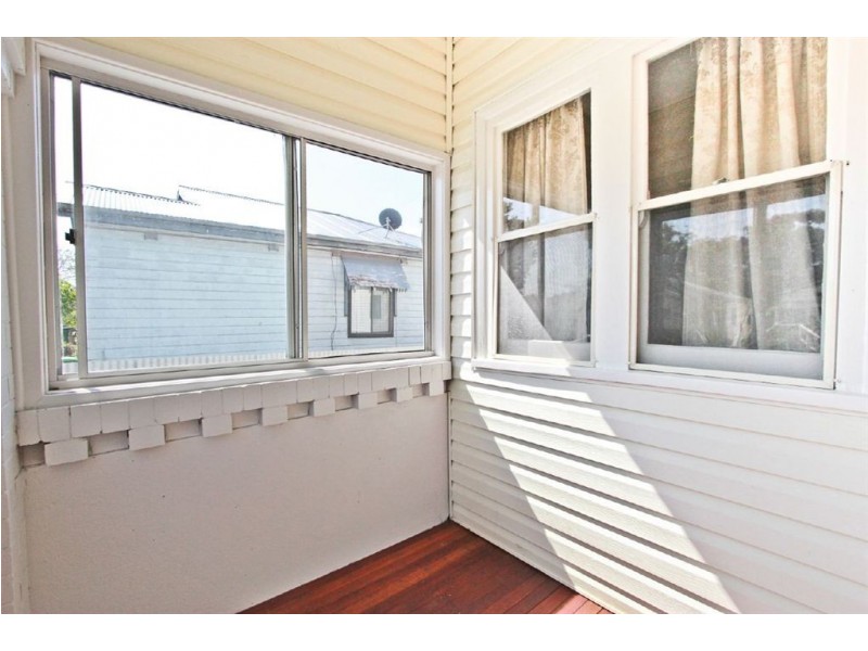 27 Ackeron Street, Mayfield NSW 2304