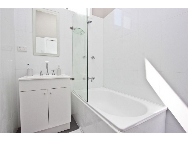 27 Ackeron Street, Mayfield NSW 2304