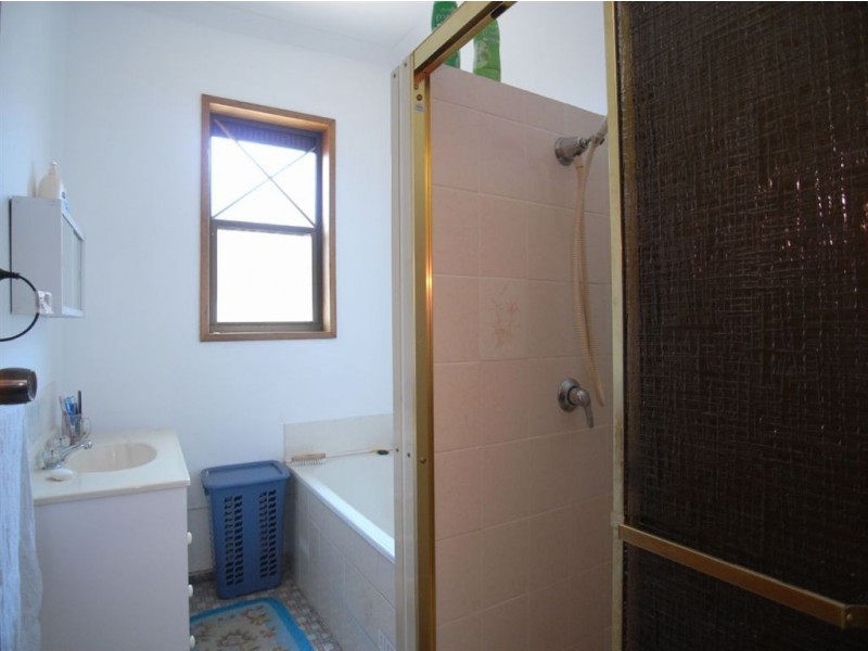 4 Moolcha Street, Mayfield NSW 2304