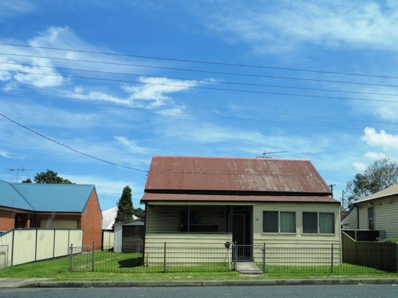 13 Macquarie Street, Mayfield NSW 2304