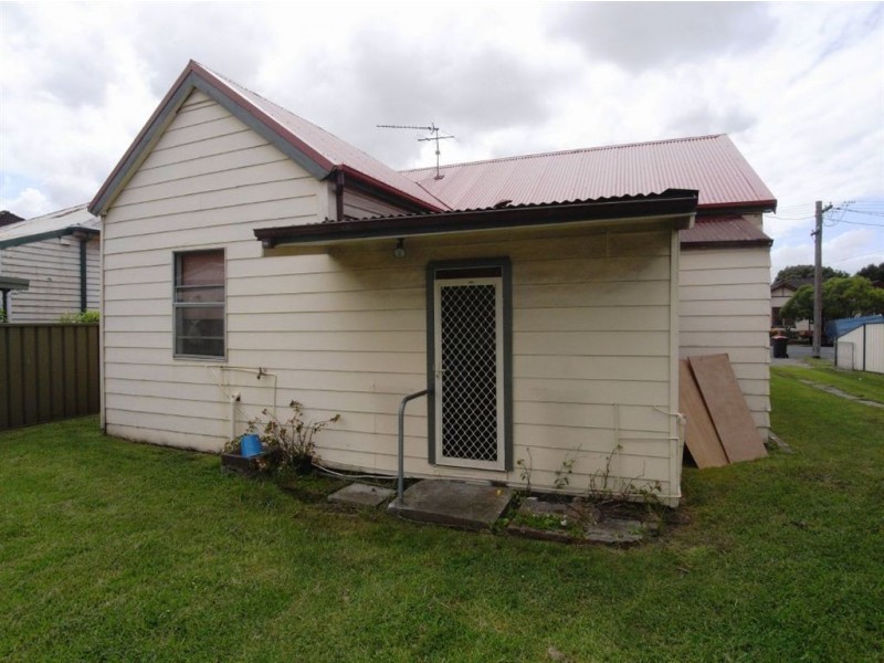 13 Macquarie Street, Mayfield NSW 2304