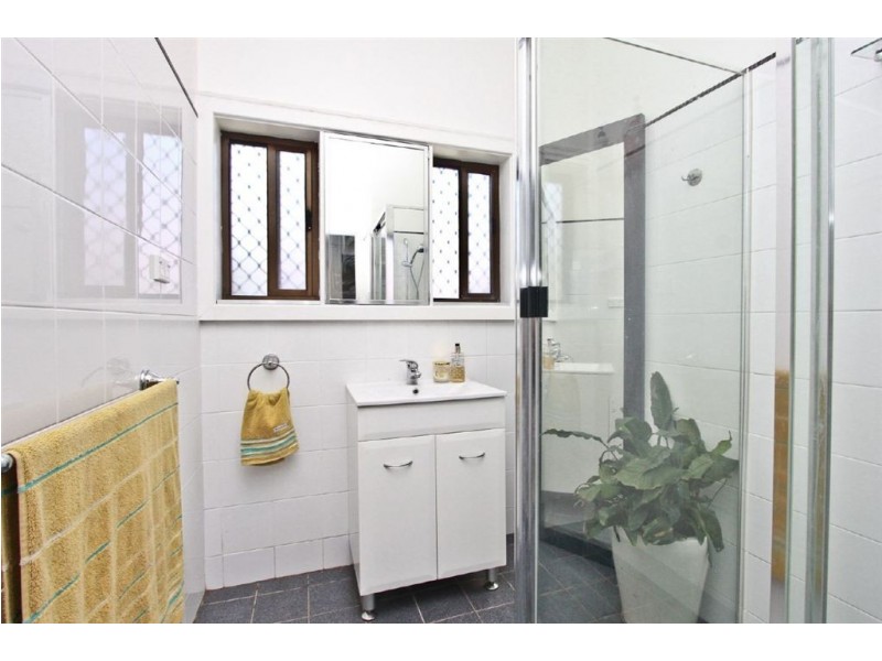 17 Railway Terrace, Mayfield NSW 2304