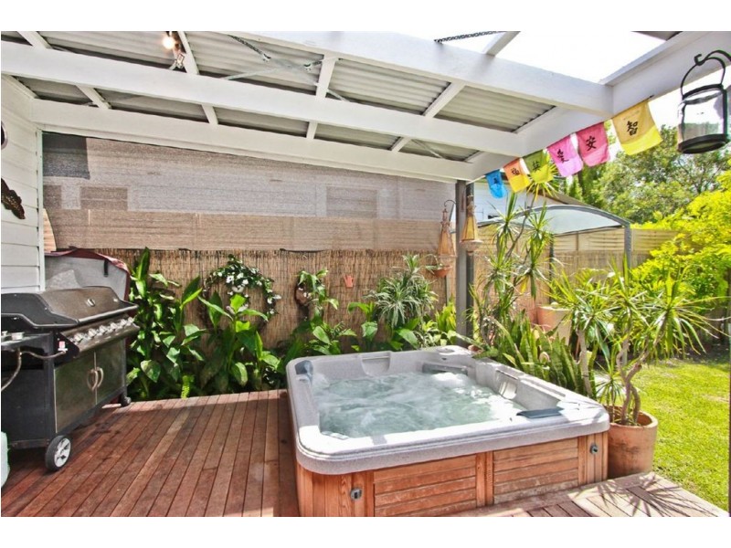 17 Railway Terrace, Mayfield NSW 2304