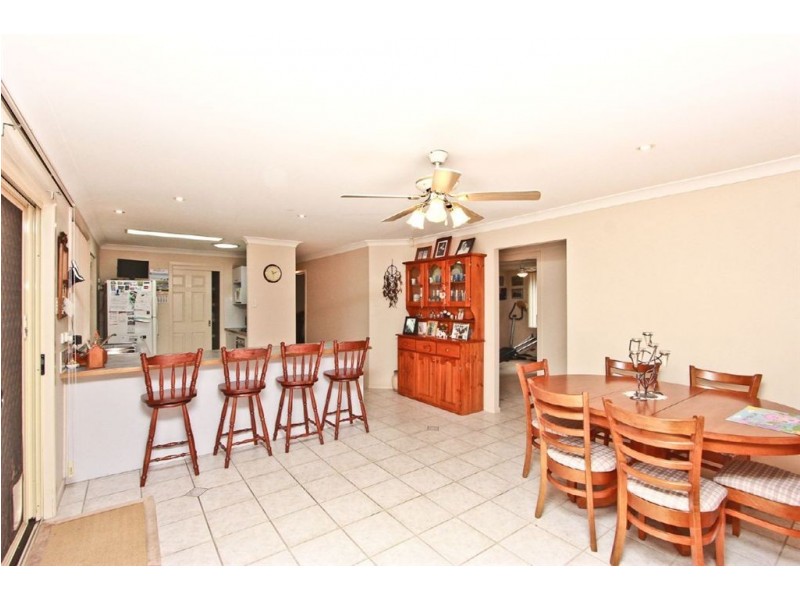 7 Hakea place, Warabrook NSW 2304