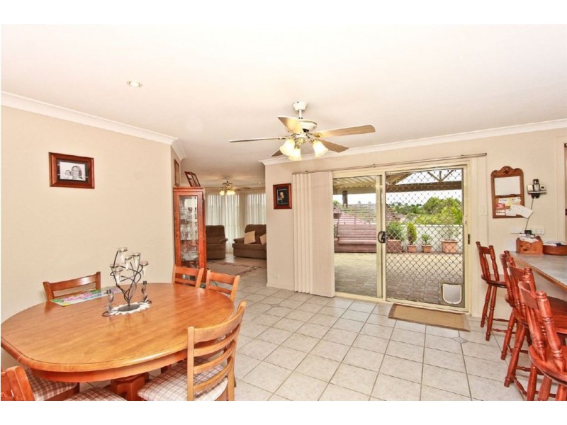 7 Hakea place, Warabrook NSW 2304