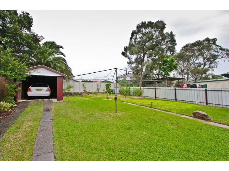 32 Groongal Street, Mayfield West NSW 2304