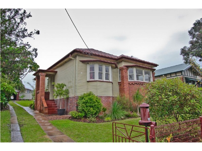 32 Groongal Street, Mayfield West NSW 2304