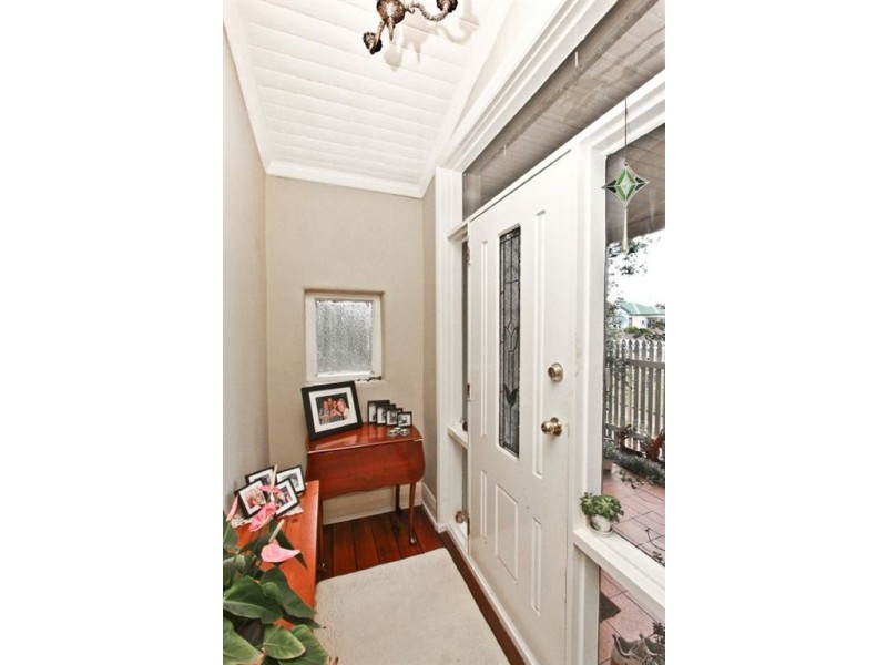 1 Holt Street, Mayfield East NSW 2304