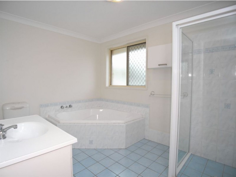 12 McNeil Close, Mayfield NSW 2304