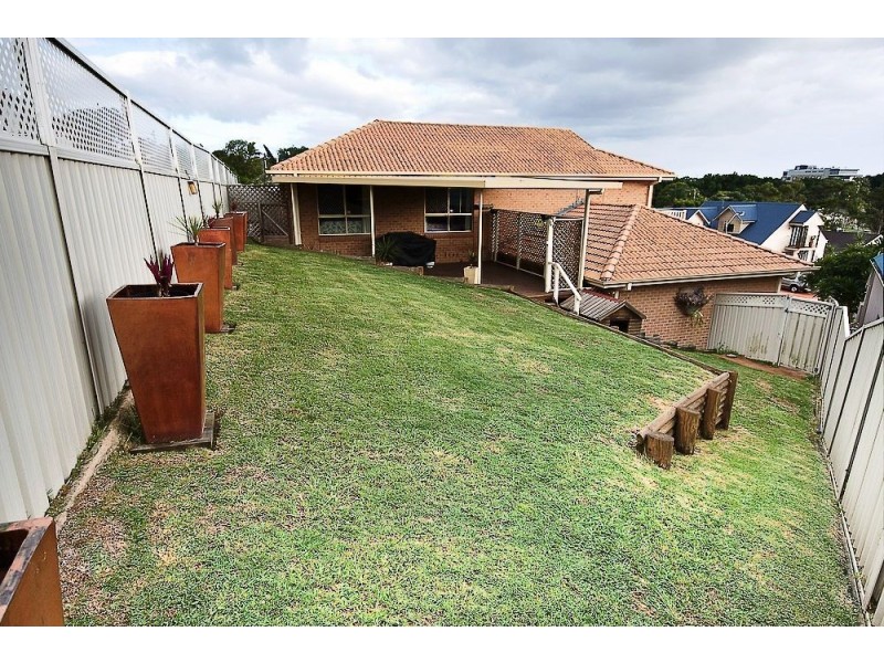 12 McNeil Close, Mayfield NSW 2304