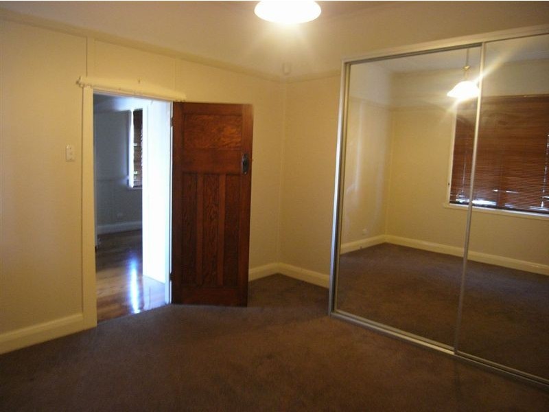 11 Hart Street, Mayfield NSW 2304