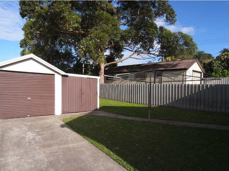 13 William  Street, Mayfield NSW 2304