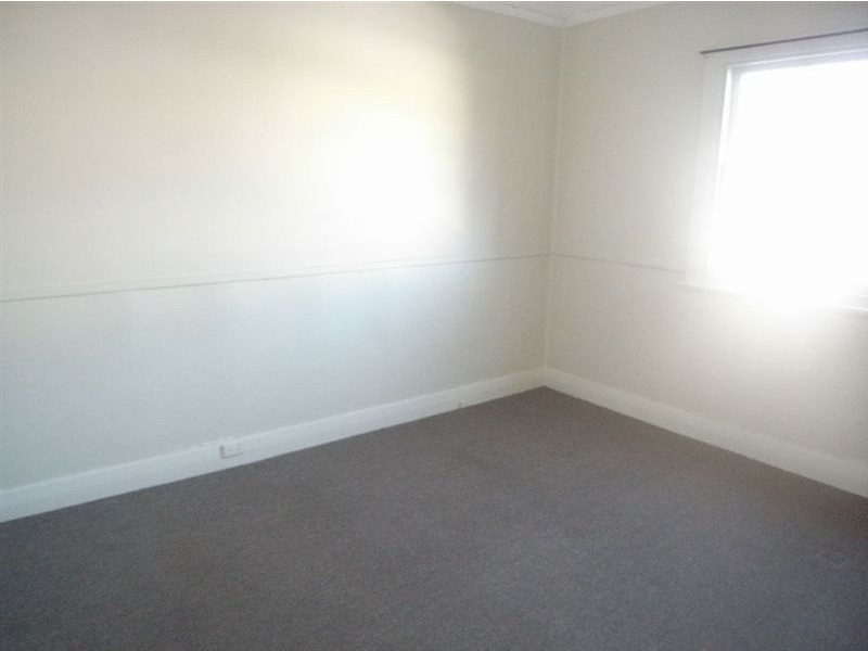 8 Wilkinson Street, Mayfield NSW 2304