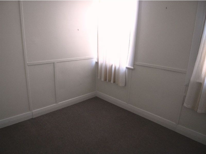 8 Wilkinson Street, Mayfield NSW 2304