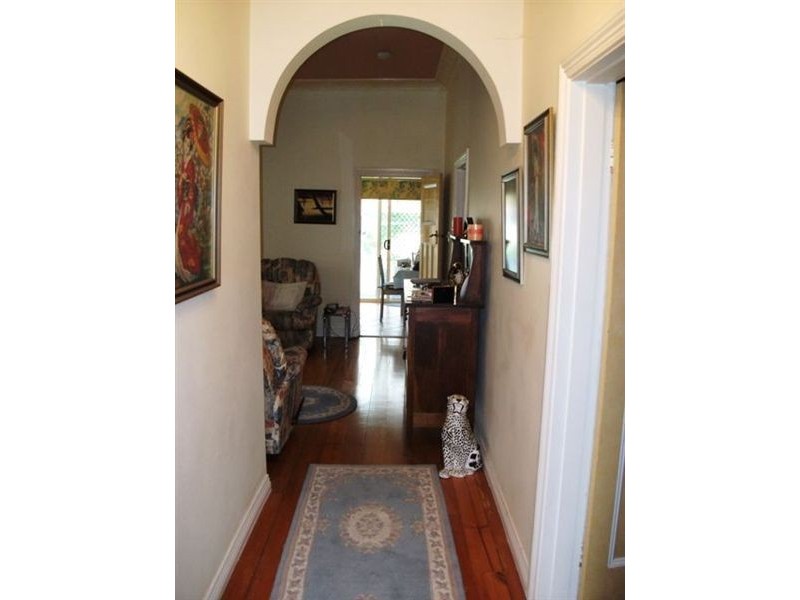 9 Henson Ave, Mayfield NSW 2304