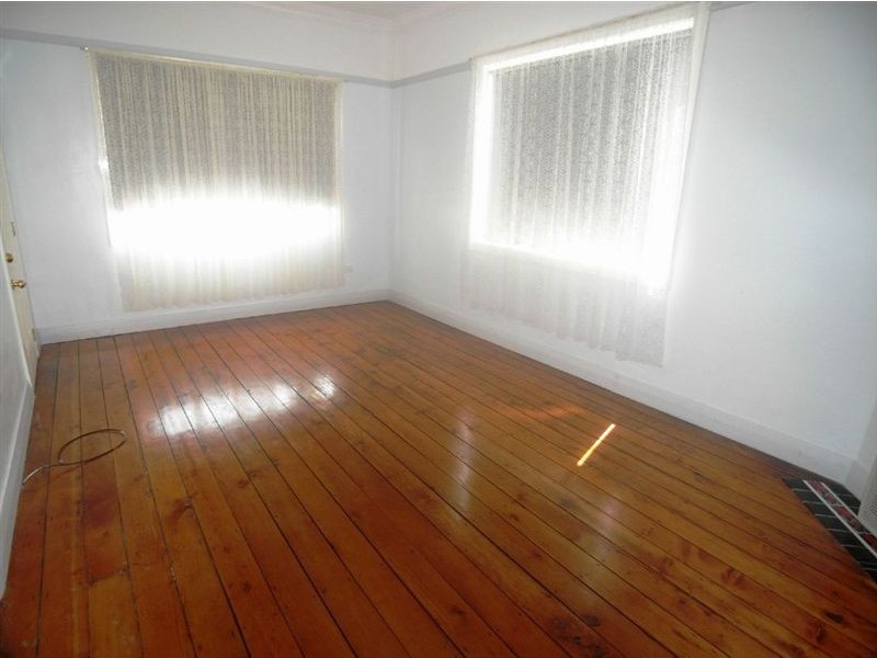 5 Vera Street, Waratah NSW 2298