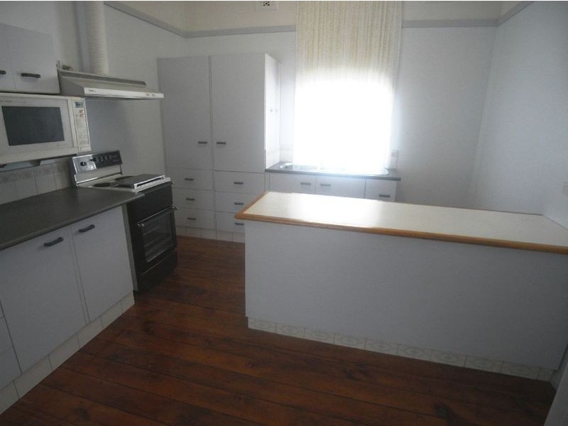 5 Vera Street, Waratah NSW 2298