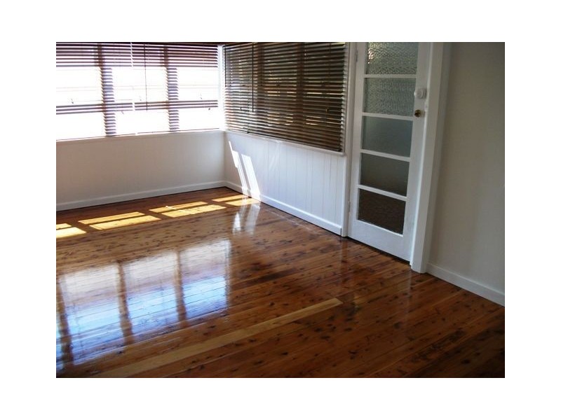 109 Woodstock Street, Mayfield NSW 2304