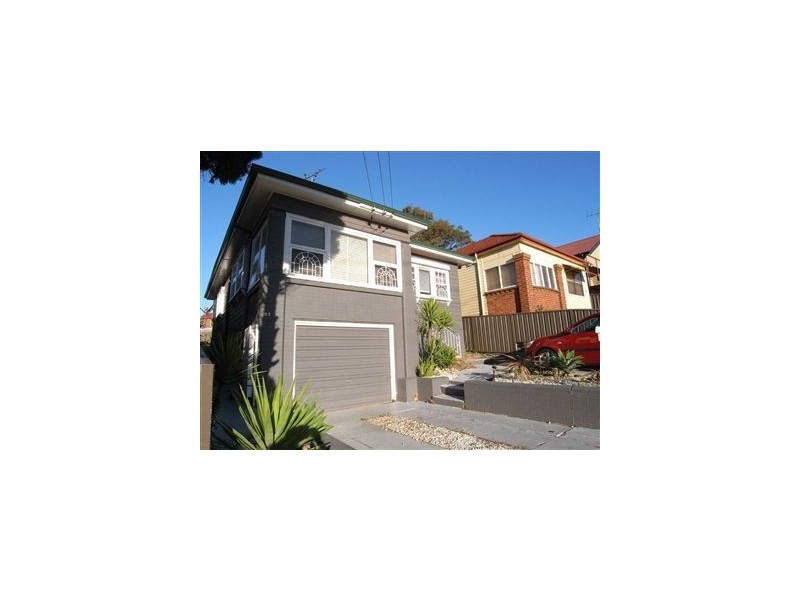 83 Woodstock Street, Mayfield NSW 2304