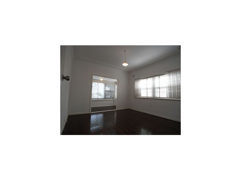 83 Woodstock Street, Mayfield NSW 2304