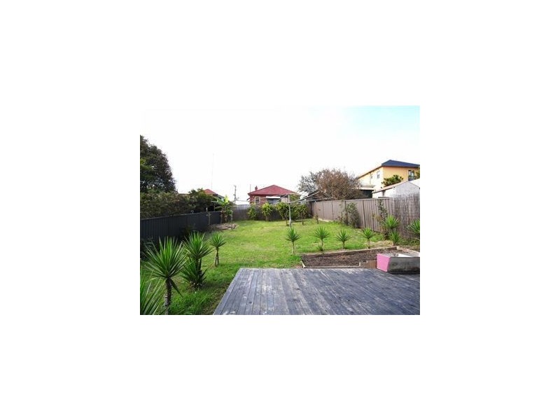 83 Woodstock Street, Mayfield NSW 2304