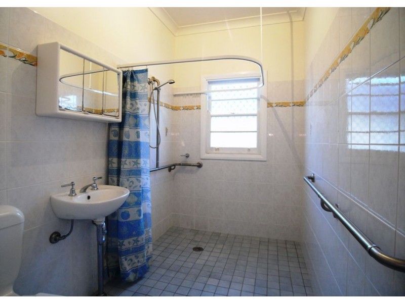 40 Vera Street, Waratah West NSW 2298