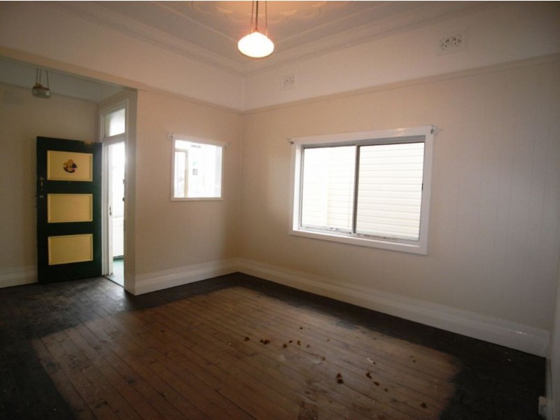 18 Rawson Street, Mayfield NSW 2304