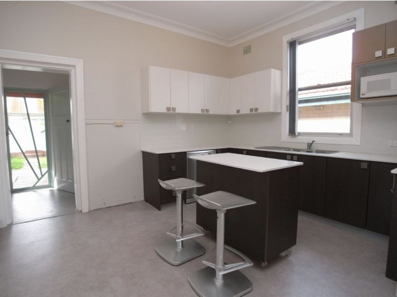 59 Bull, Mayfield NSW 2304