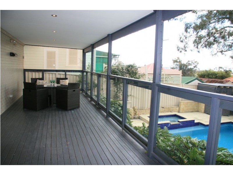 101 Barton Street, Mayfield NSW 2304