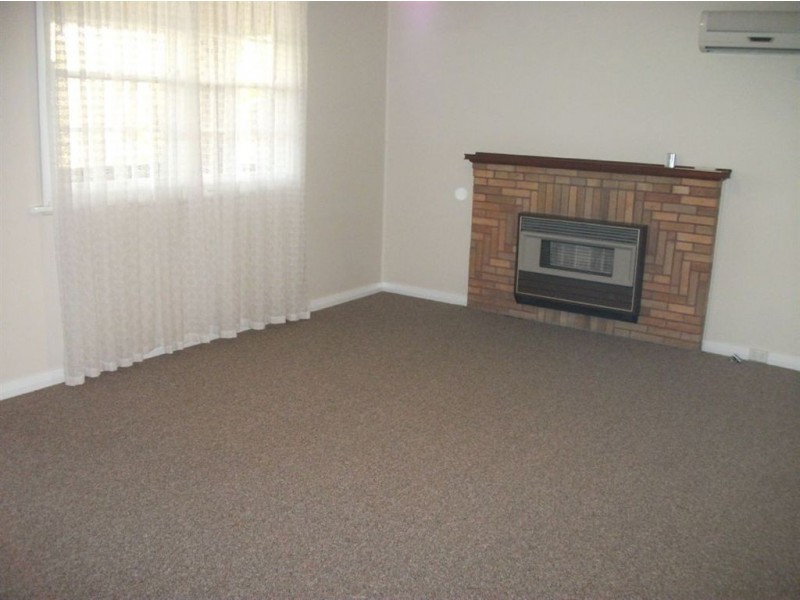 10 Bell Street, Booragul NSW 2284