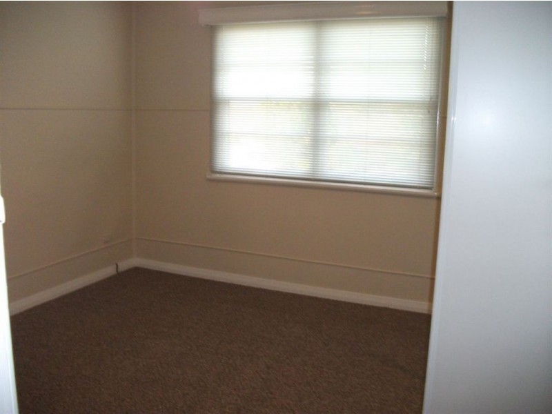 10 Bell Street, Booragul NSW 2284