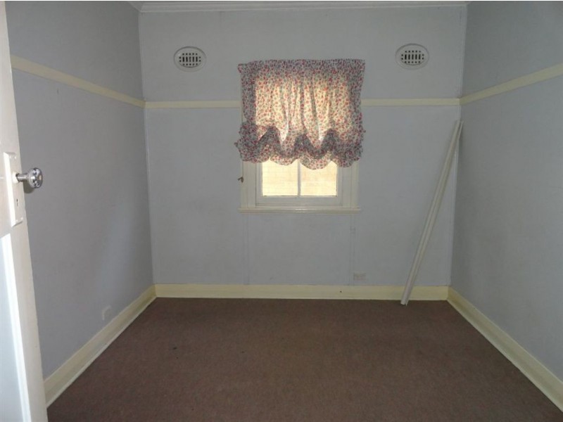 1 Clara St, Mayfield East NSW 2304