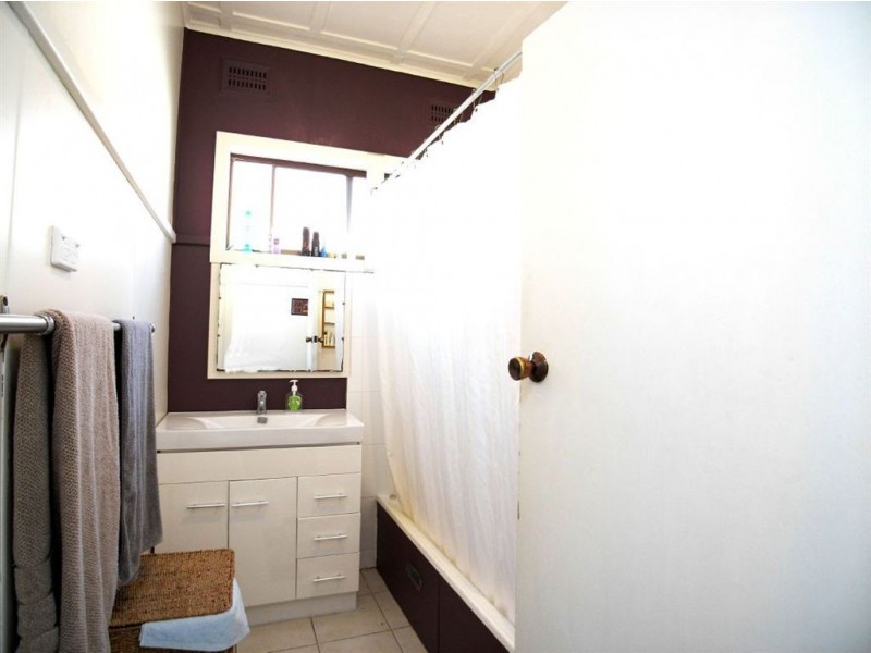 50 Upfold St, Mayfield NSW 2304