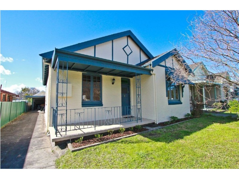21 Ackeron St, Mayfield NSW 2304