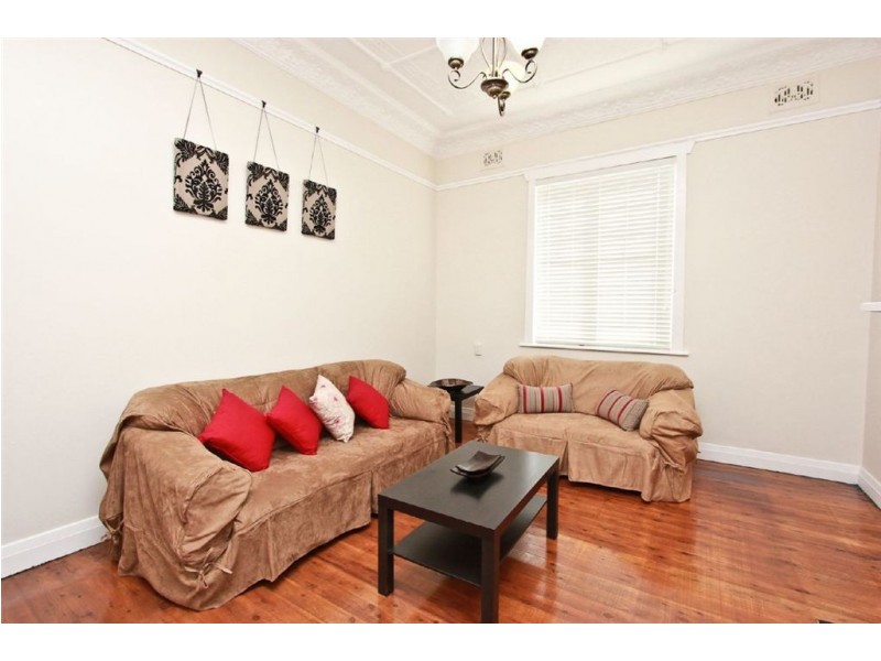 21 Ackeron St, Mayfield NSW 2304