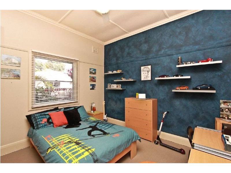 24 William St, Mayfield NSW 2304