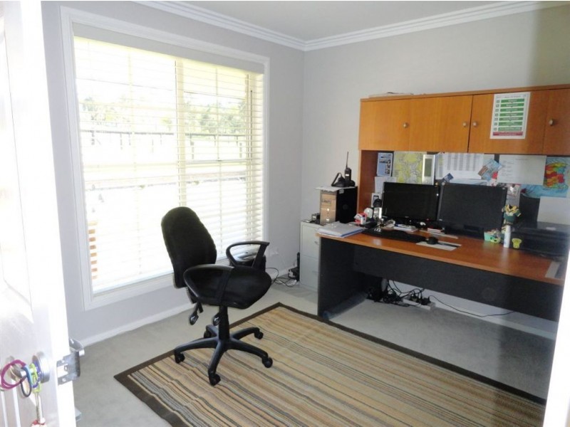 90 River Rd, Windella NSW 2320