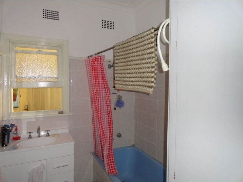 9 Goodwin St, Jesmond NSW 2299