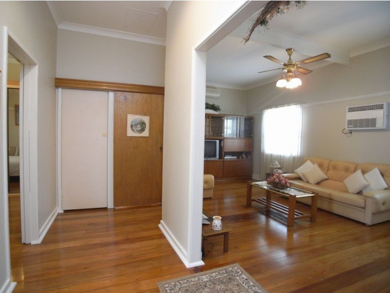 15 Croydon St, Mayfield NSW 2304