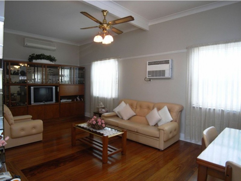 15 Croydon St, Mayfield NSW 2304