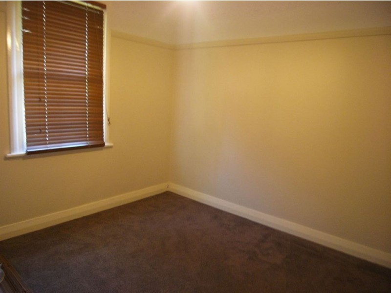 11 Hart St, Mayfield NSW 2304