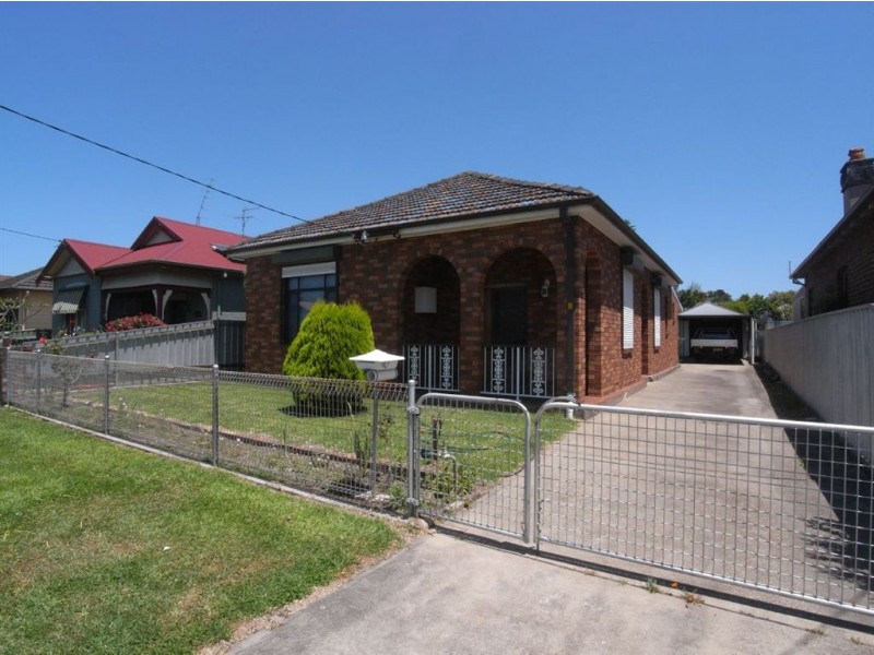 4 Moolcha Street, Mayfield NSW 2304
