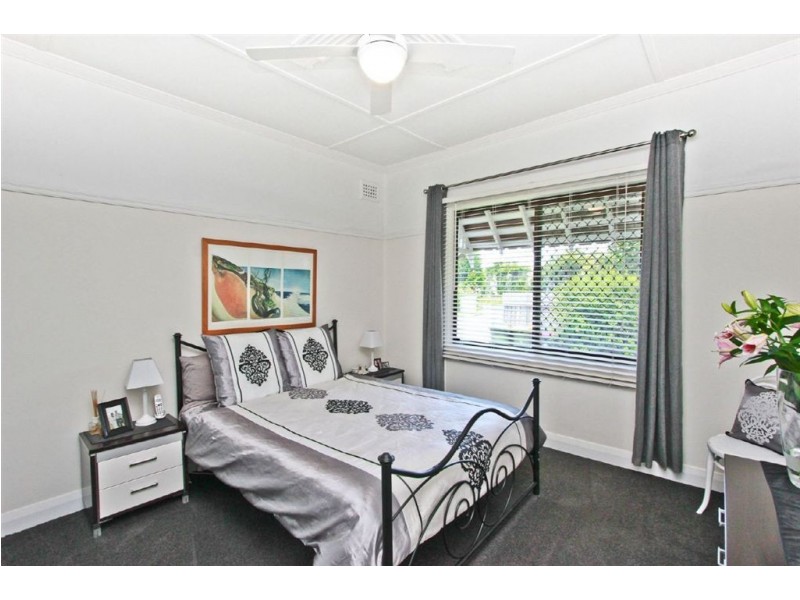 17 Railway Terrace, Mayfield NSW 2304