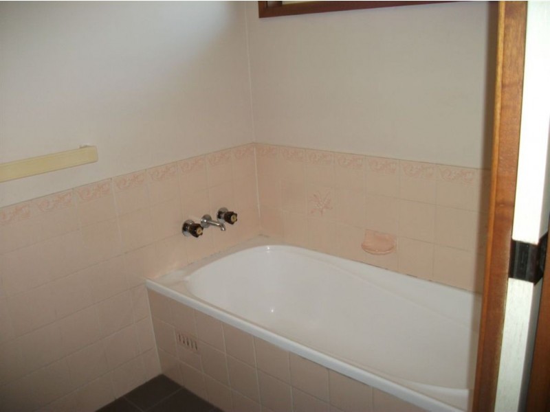 4 Bull Street, Mayfield NSW 2304