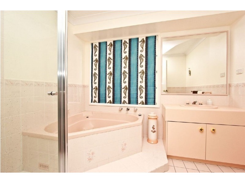 20 Bakeri Cct, Warabrook NSW 2304