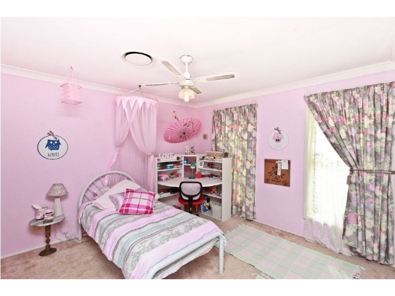 20 Bakeri Cct, Warabrook NSW 2304