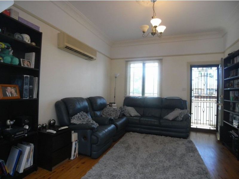 3 Carandotta St, Mayfield NSW 2304